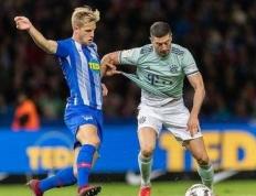 乐鱼体育app-柏林赫塔大胜沙尔克04，继续向前迈进