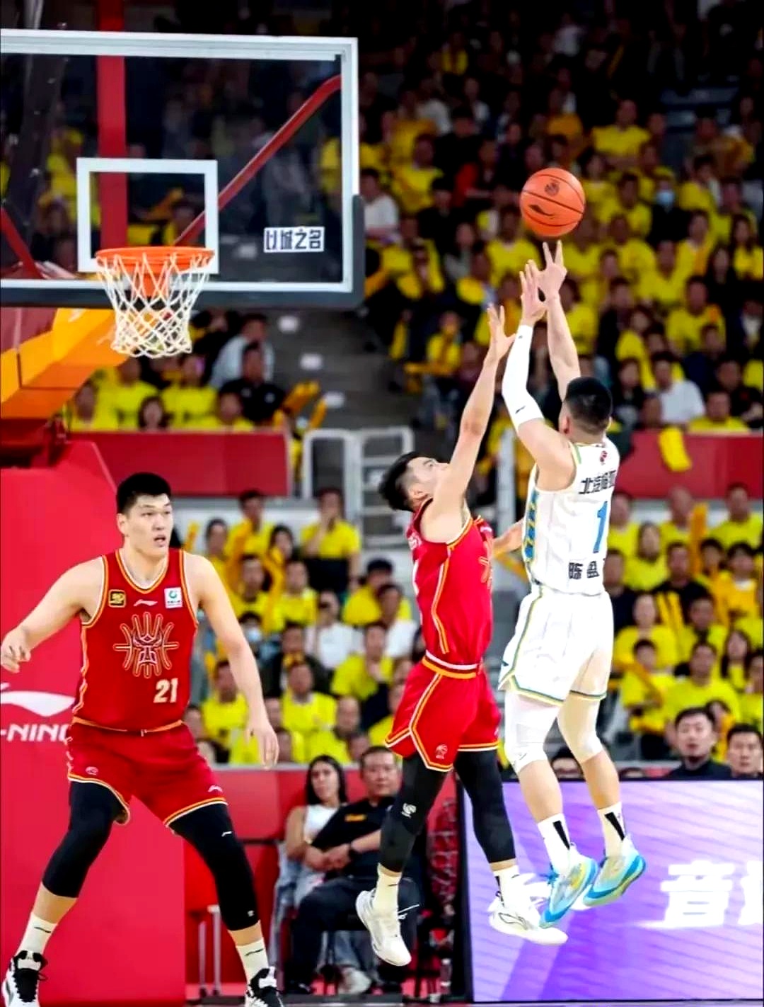 乐鱼-辽宁队强势登顶，一路踩着对手取得五连胜