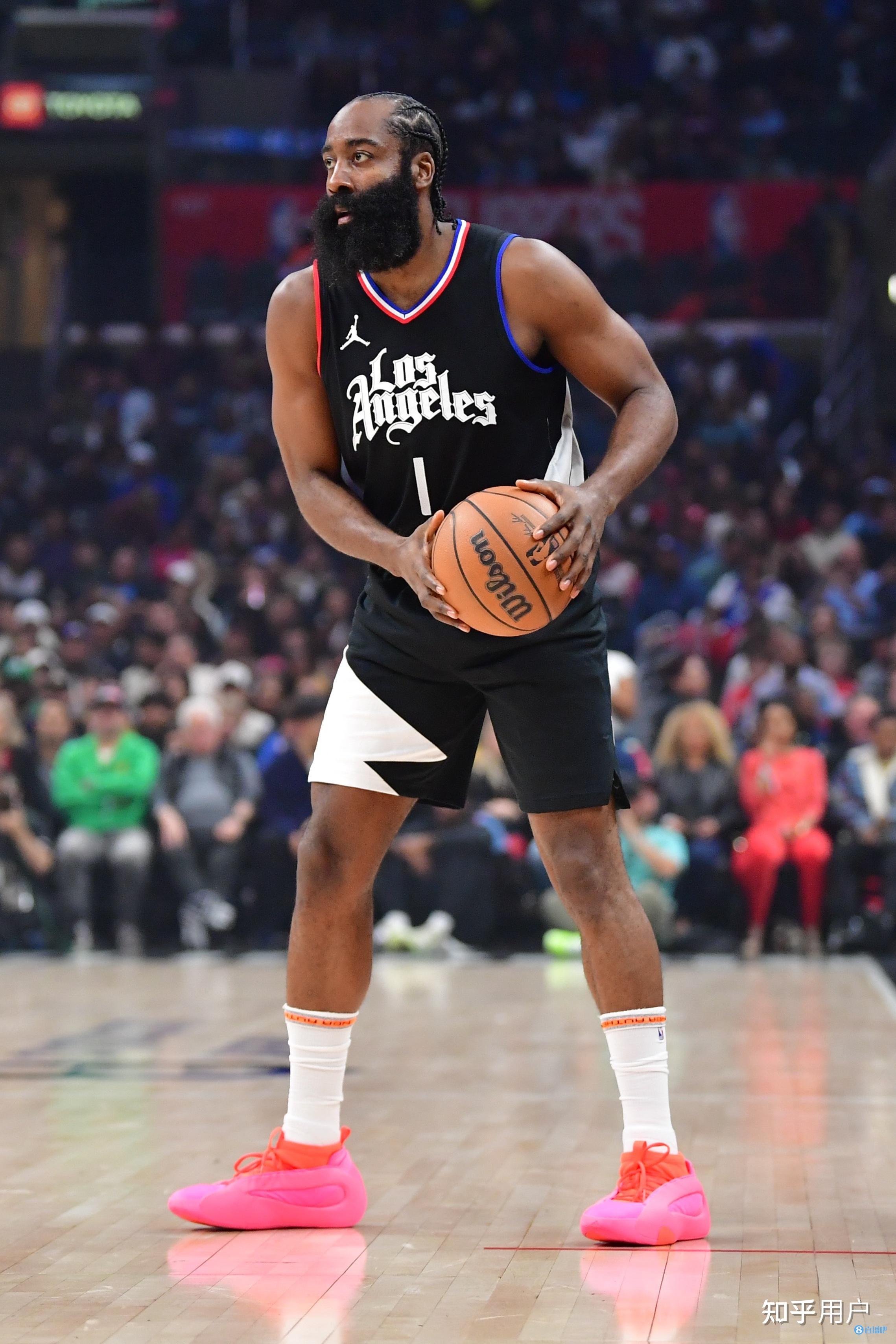 乐鱼-篮球明星对决：激烈比试引人瞩目的简单介绍