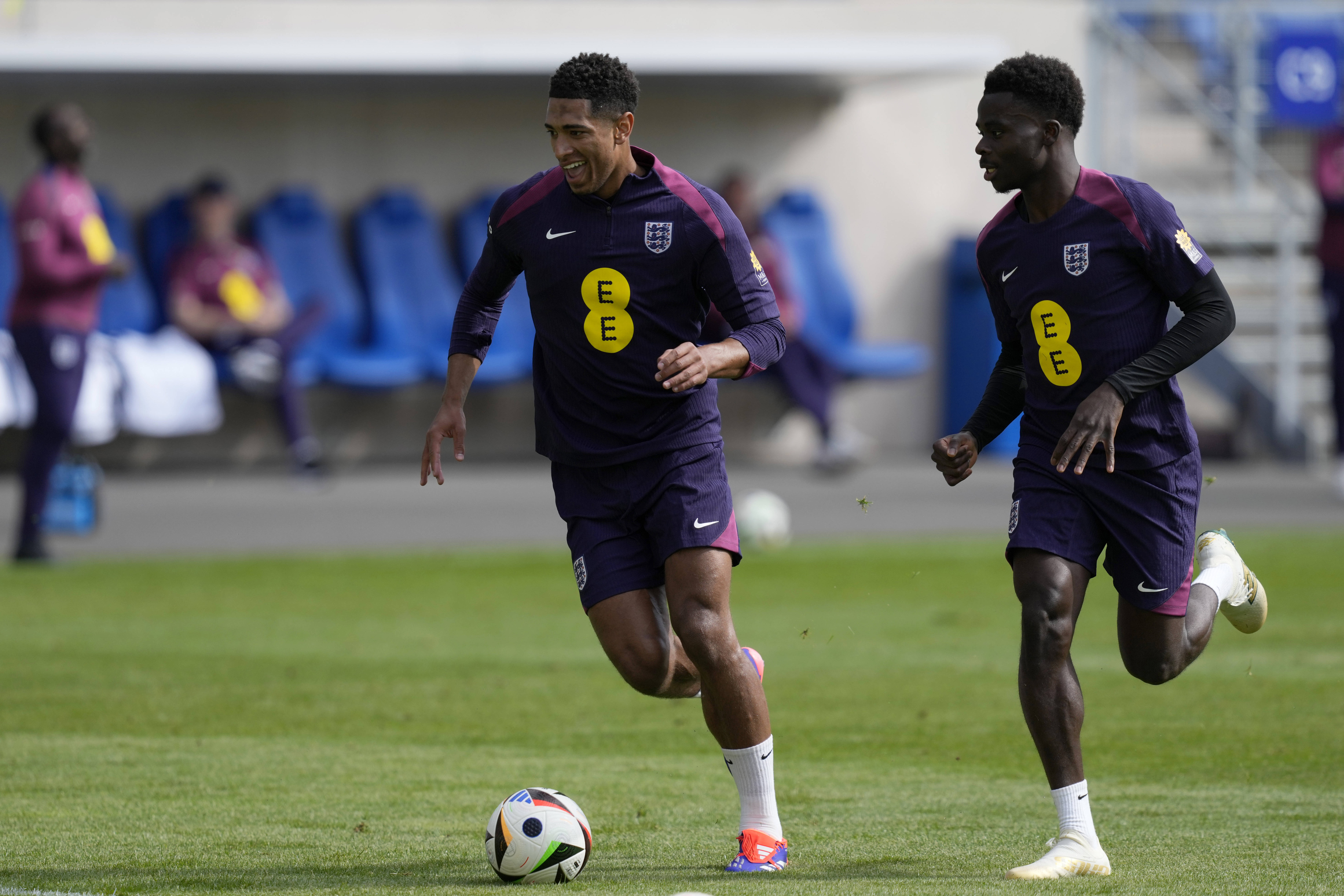 乐鱼体育app-英格兰中场表现出色,锁定瑞典胜局